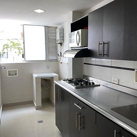 Apartaestudios Laureles Medellin Bagian luar foto